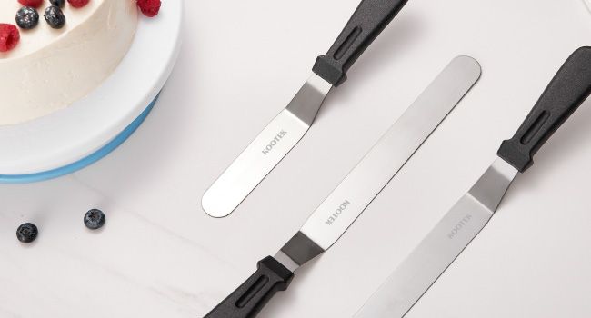 Conjunto de confeitaria Kootek 3 raspadores - Ferramentas de arte de açúcar em aço angular_voghion.com