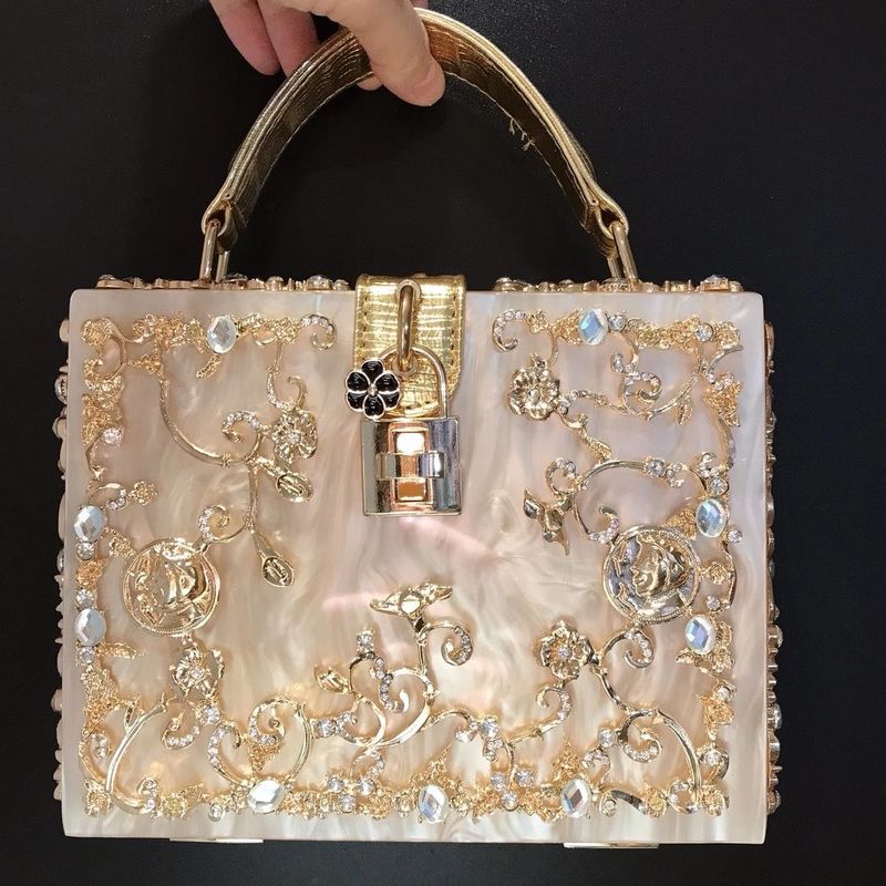 Borse da sera quadrate vuote con fiore arilico in oro bianco nero_voghion.com