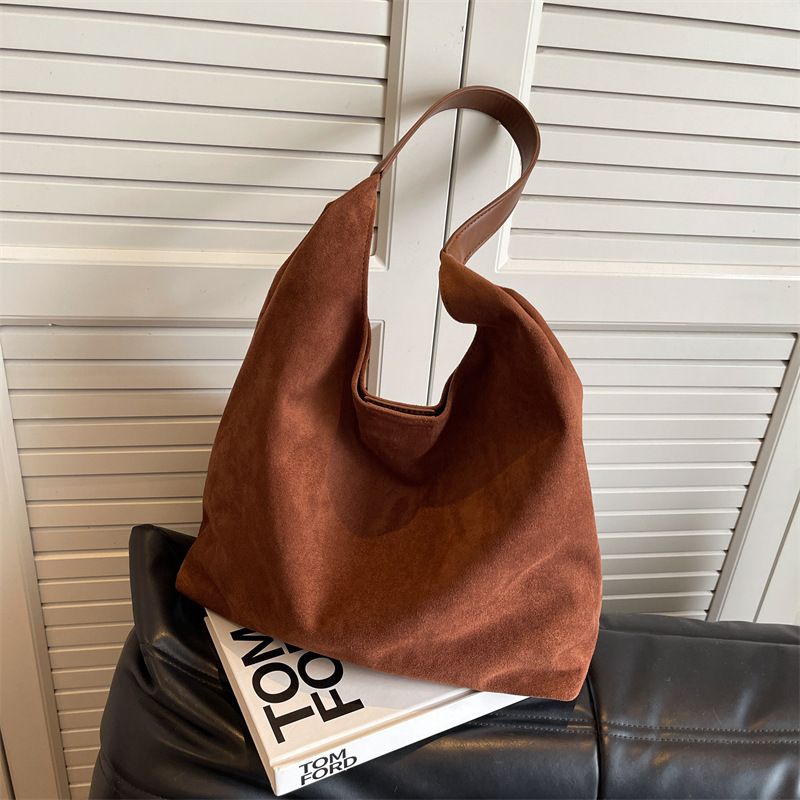 Retro Matte Big Bag Women's 2025 New Autumn And Winter Large-capacity Shoulder Bag, High-end Sense Of Commuting To Work Tote Bag_voghion.com