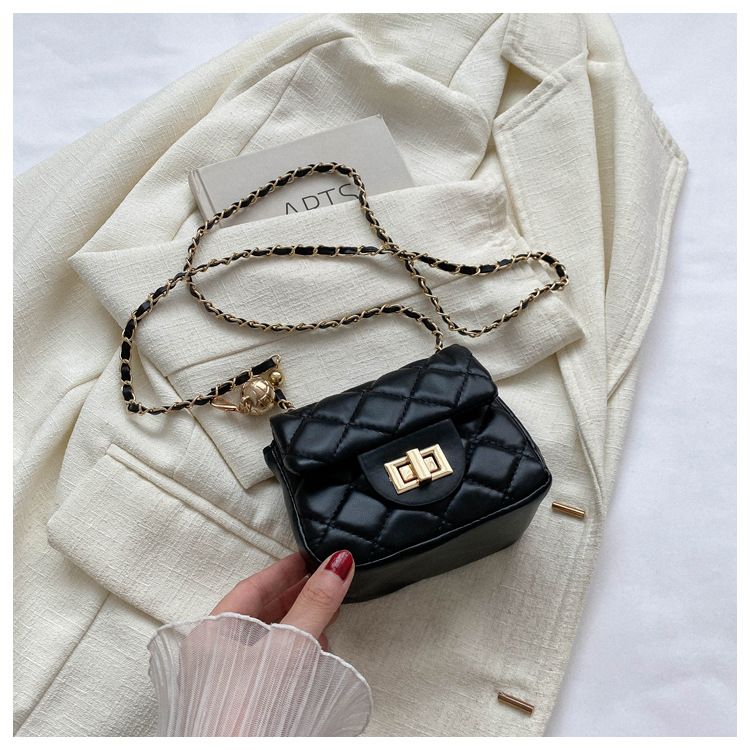 Lingge Chain For Women's 2024 New Fashion Texture Small Square With Unique Design Versatile One Shoulder Crossbody Bag_voghion.com