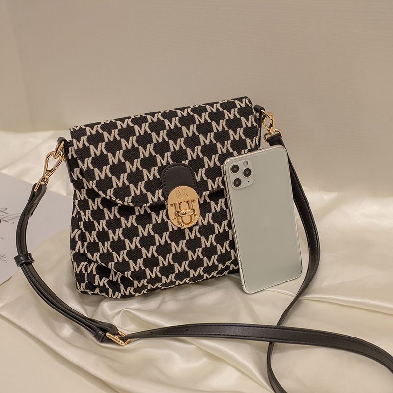 Borsa francese piccola M k Jacquard da donna 2023 Borsa da donna per ascella a tracolla singola con tracolla singola All-match_voghion.com