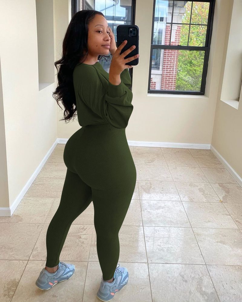Women's ribbed athleisure suit_voghion.com
