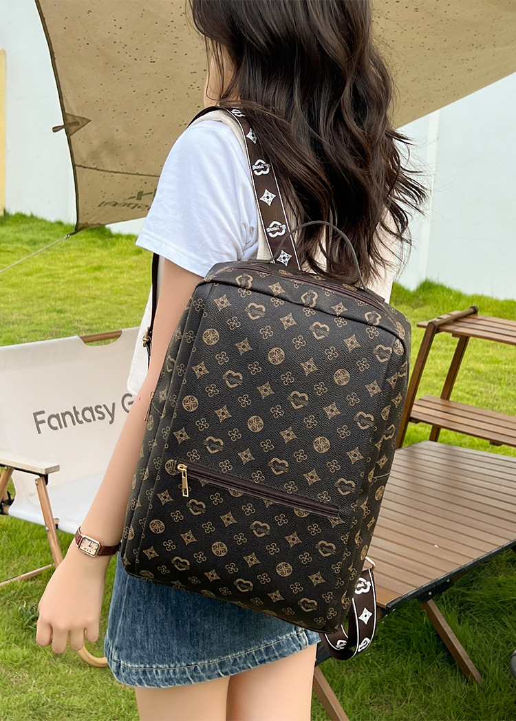 Hot Selling New Printed Backpack in Europe and America Fashionable and Casual Versatile Large Capacity Backpack Unique Printed Bag Schoolbag for Girls_voghion.com