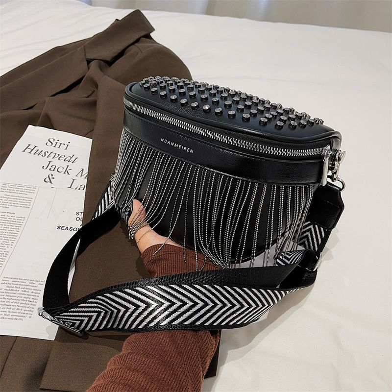 Luxus Frau Brust Mode Quaste Leder große Kapazität Crossbody Sling Frauen Taille Tasche Casual Niet Design Reise Sac_voghion.com