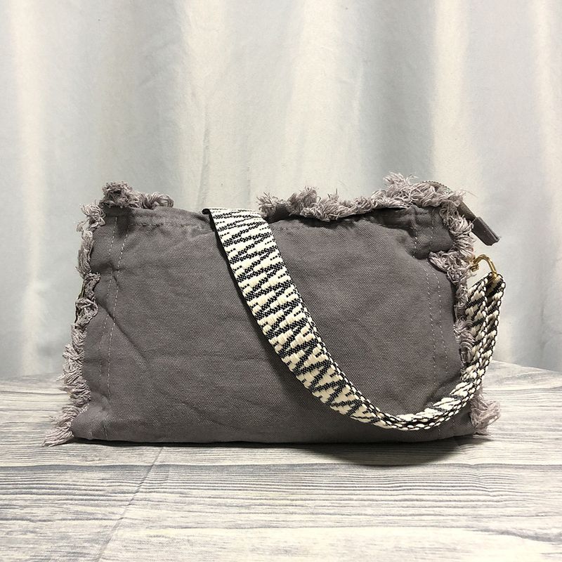New brushed washed messenger bag European and American nostalgic retro embroidered shoulder strap cosmetic bag artistic girls' shoulder bag_voghion.com