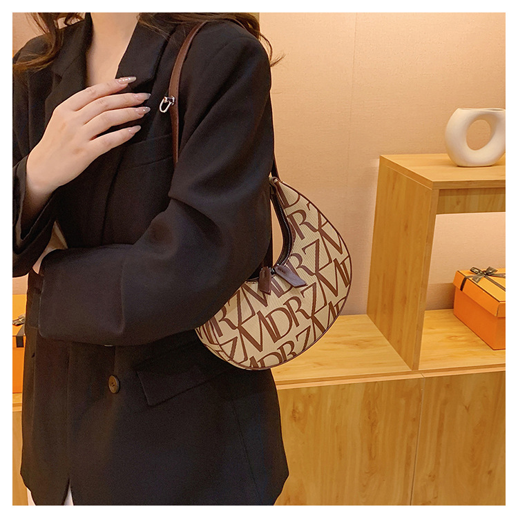 Schulter Tasche 2023 Neue Mode Druck Persönlichkeit Internet Celebrity Damen Unterarm Tasche Textur Kette Diagonal Tasche Beste Verkauf_voghion.com