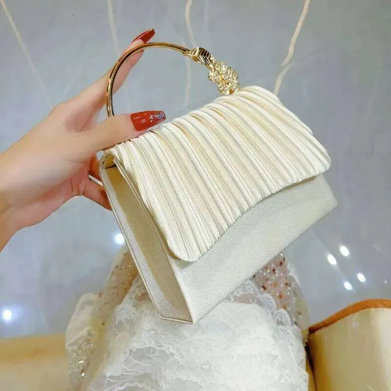 Designer-Clutch mit schlichtem Plissee-Design für Damen, modisch, eine Schulter, kleine Klappe, elegant für den täglichen Abend, Bankette_voghion.com