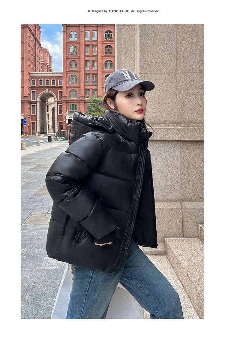 Piumino nero e oro – Cappotto corto oversize con cappuccio staccabile per donna (M-3XL)_voghion.com
