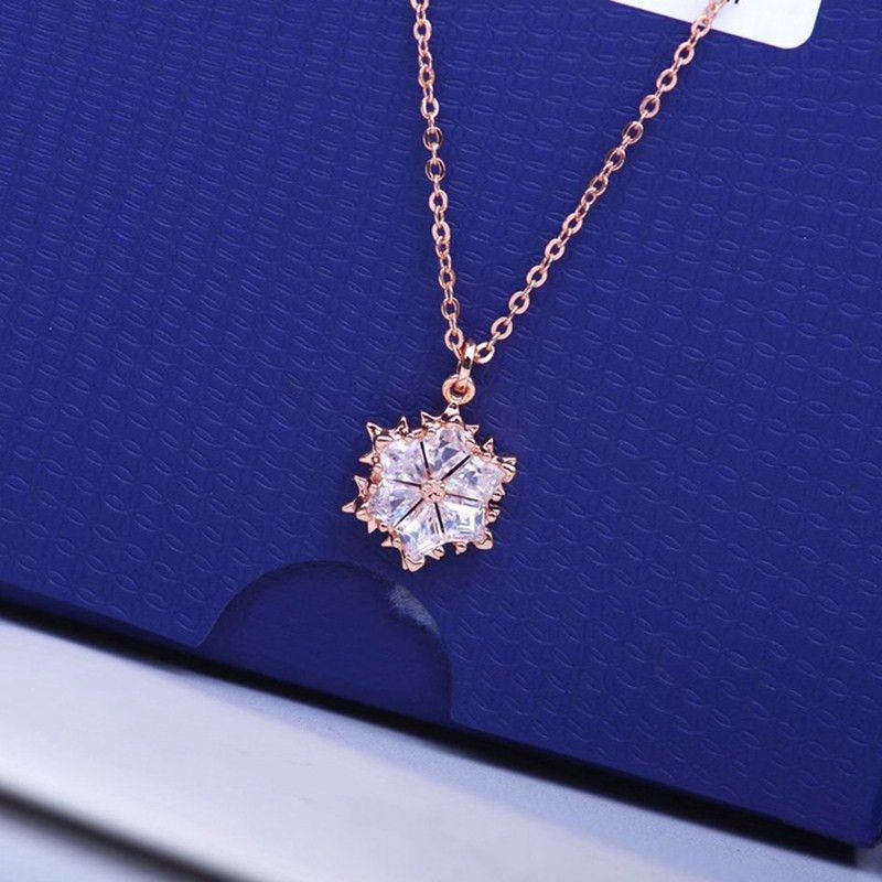 Beautiful Snowflake Necklace For Women Element Crystal Clavicle Necklace For Women_voghion.com