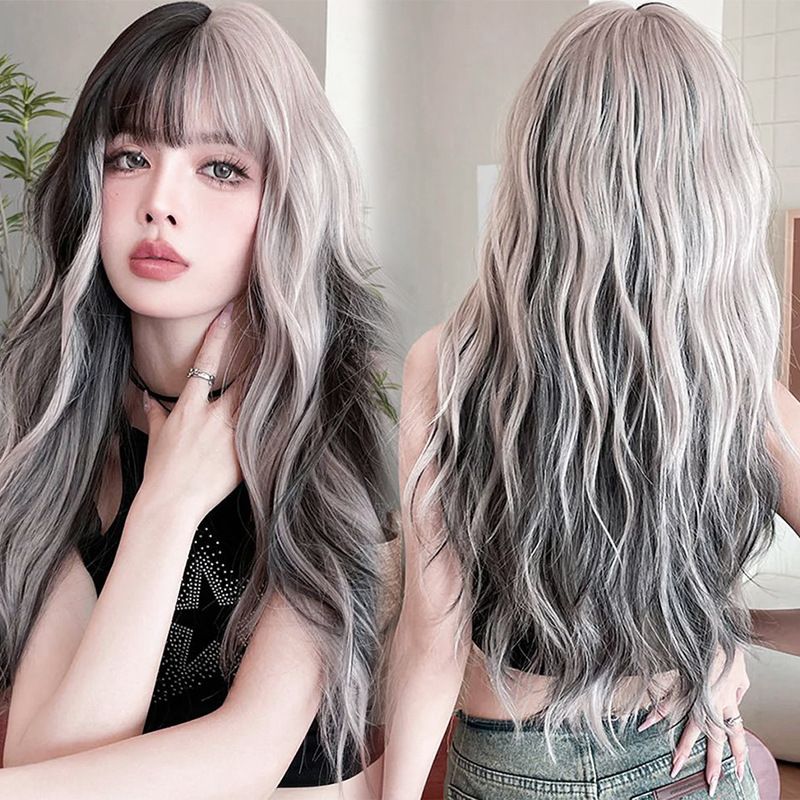 parrucca con frangia ordinata, cuciture grigie in bianco e nero, fibra chimica femminile, copricapo completo, capelli lunghi e ricci_voghion.com