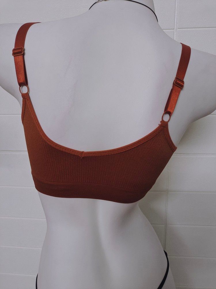 Camisole d'été minimaliste et polyvalente pour femme, couleur pure, coupe fine, rabat, coussinet de poitrine, sans sous-vêtements_voghion.com
