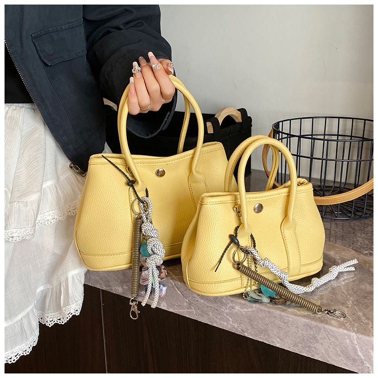 Sac à main tendance printemps-été 2025 pour femmes, sacoche élégante à bandoulière, couleur vive, polyvalente, petit format_voghion.com