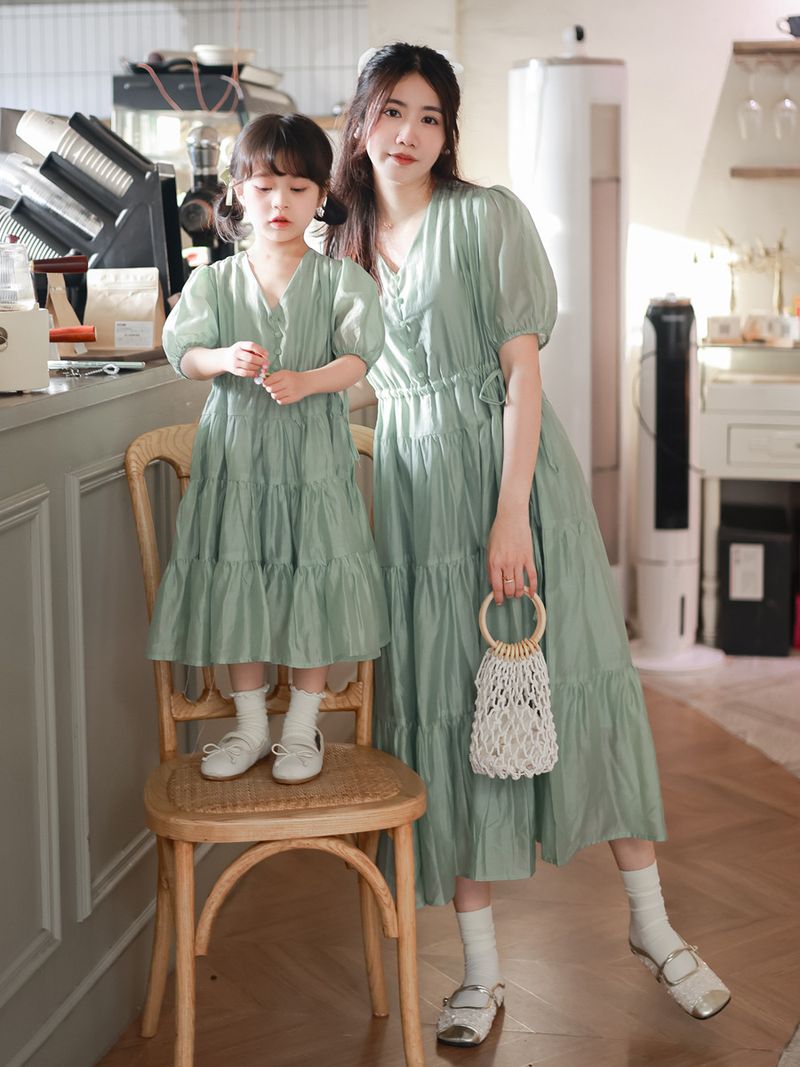 Madre e bambini Abito da genitore-figlio abito da madre e figlia 2024 gonna estiva da ragazza con temperamento elegante in vita stile coreano a maniche corte a maniche corte_voghion.com