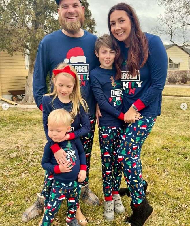 Gezellige kerstpyjamaset met briefprint voor het hele gezin - pyjamaset van katoen met lange mouwen voor ouders en kinderen (S-3XL, baby's-14 jaar)_voghion.com