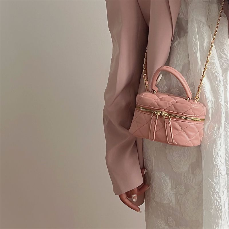Xiaoxiangfeng Moda Donna 2024 Nuova Catena Portatile Versatile Mini Borsa a Tracolla con Bocca a Spalla Rossa_voghion.com