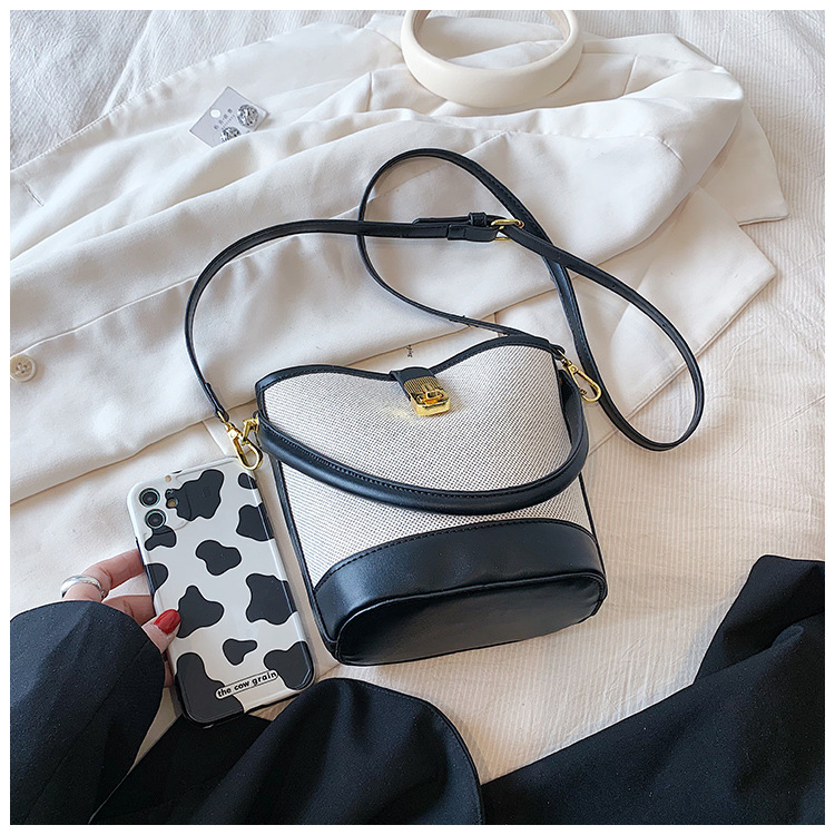 Women's Bag New Summer Simple Commuting Single Shoulder Crossbody Bag Fashion Niche Large Capacity Underarm Women's Bag_voghion.com