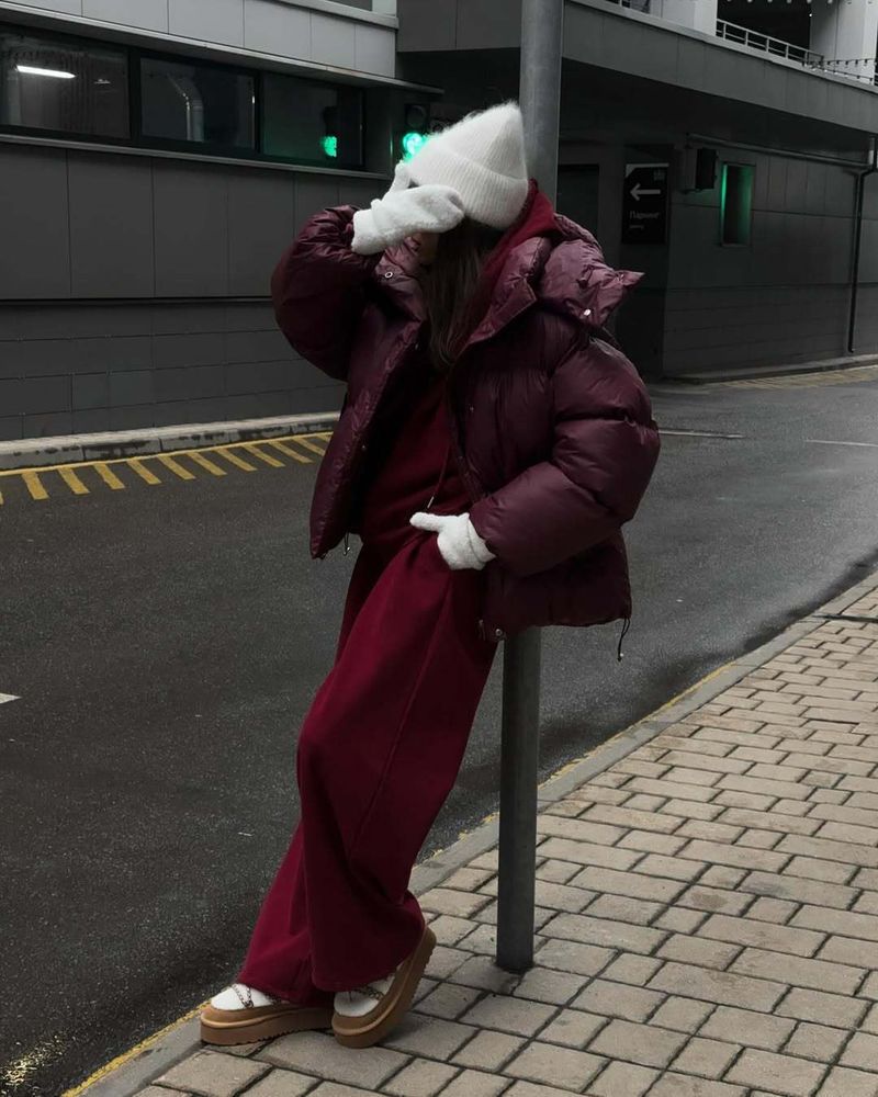 Conjunto casual de sudadera y jogger para mujer (manga larga, 65 % algodón, tallas S-XL) – Conjunto de dos piezas en color vino, espresso y bosque_voghion.com
