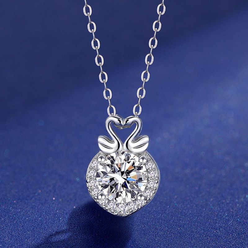 Tancise Luxury Personality Silver Moissanite Pendant Necklace Women's Classic Tide Party Gift_voghion.com