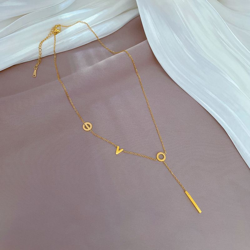 Collana minimalista in oro autentico da coppia AMORE, accessorio femminile con catena rossa con clavicola a rete_voghion.com