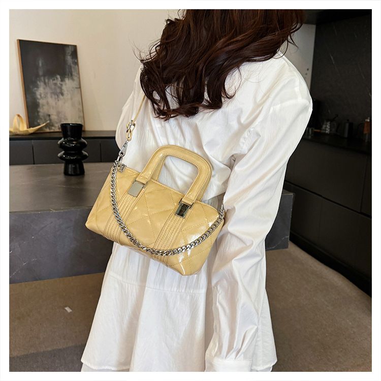 Borsa a mano con catena trapuntata per donna 2025, nuova borsa a secchiello a tracolla semplice, versatile e alla moda_voghion.com