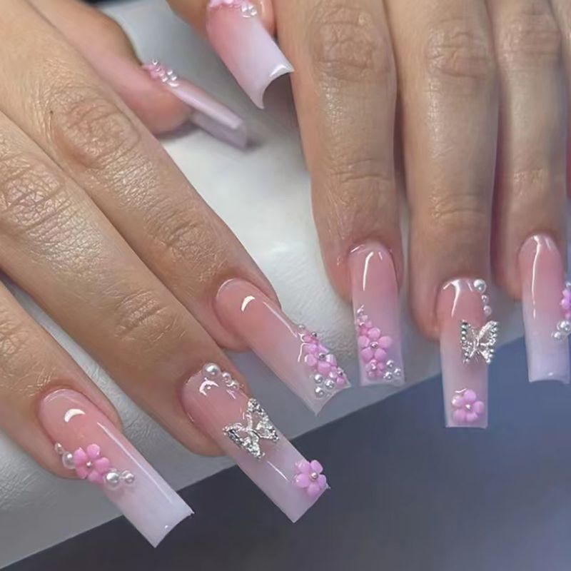 Unghie a farfalla con glitter e motivo floreale - Unghie finte da applicare per le donne, unghie finte carine ed eleganti, facili da applicare_voghion.com