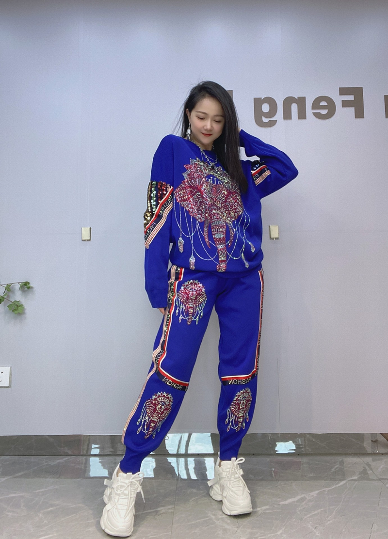 Women's Clothing Autumn And Winter Fashionable Round Neck Suit Sequined Splicing Large Size Women's Long Sleeve Trousers Hot Diamond Two Piece Set_voghion.com