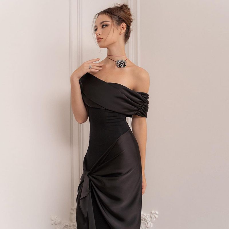 One-Shoulder Mesh Slit Evening Dress – High-Low Hem, Bodycon Silhouette, Stretchy Polyester Blend (XS-XXL, Black/Red, Club To Gala Wear)_voghion.com