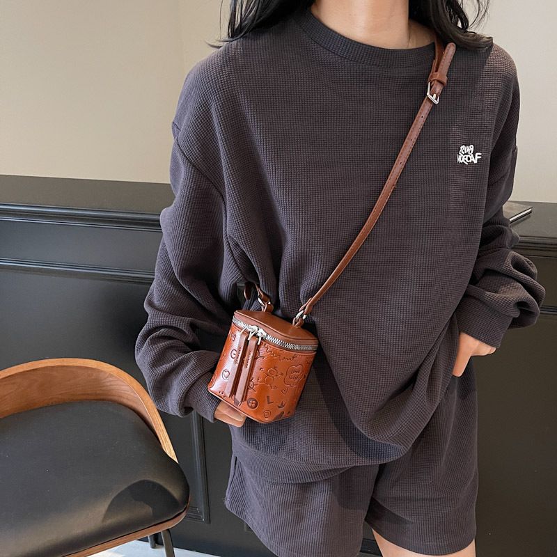 Borsa a tracolla alla moda in stile coreano per donna, 2025, nuova e semplice mini secchiello con tracolla a forma di rossetto_voghion.com