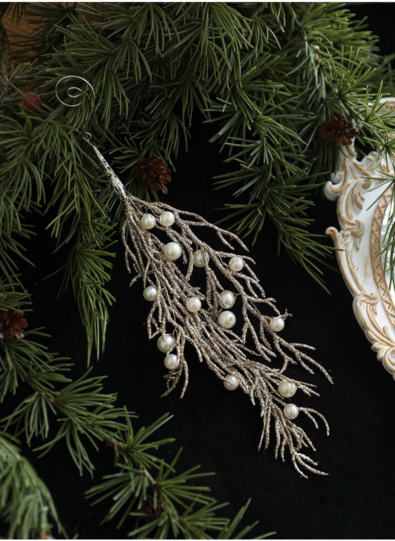 Ornements de Noël en forme de feuille de pin en plastique orné de perles couleur champagne doré – Décoration élégante et irrégulière à suspendre pour décorer votre sapin et votre intérieur pendant les fêtes._voghion.com
