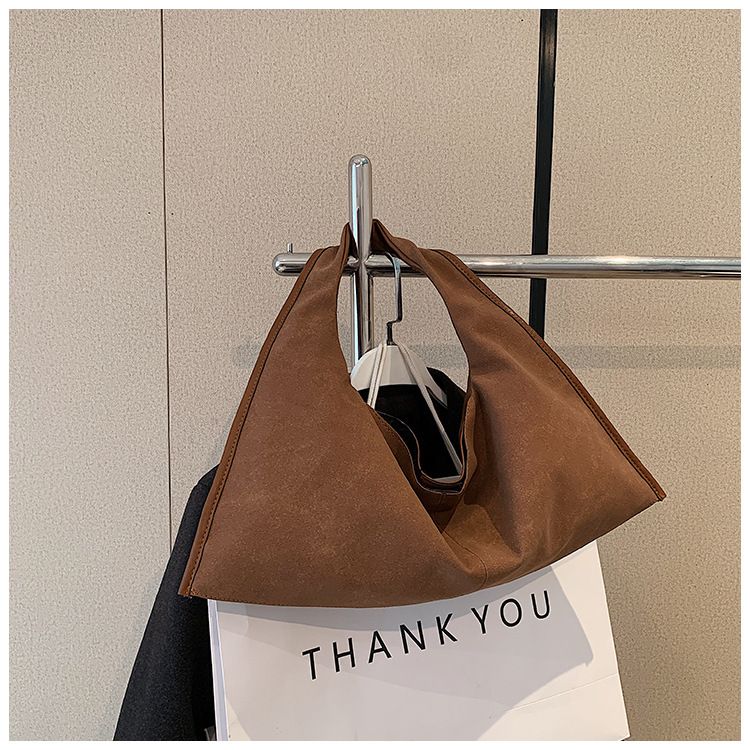 Borsa a tracolla da donna, borsa a tracolla, borsa triangolare da donna, borsa in pelle scamosciata bifacciale in alce, borsa da ascella retrò, semplice e portatile, Jiaozi._voghion.com