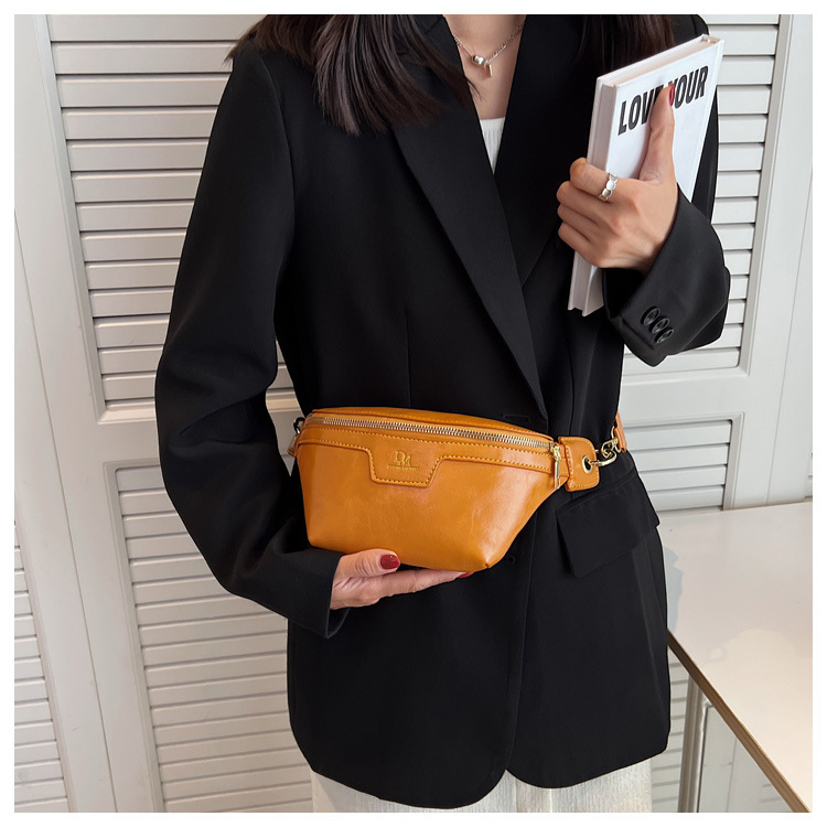 Déi trendy Täsch vun dësem Joer mat engem Gefill vu Luxus 2024 Nei modesch Tailletasch Villsäiteg Instagram-Stil Summer Crossbody-Tasch Damentasch Broschttasch_voghion.com