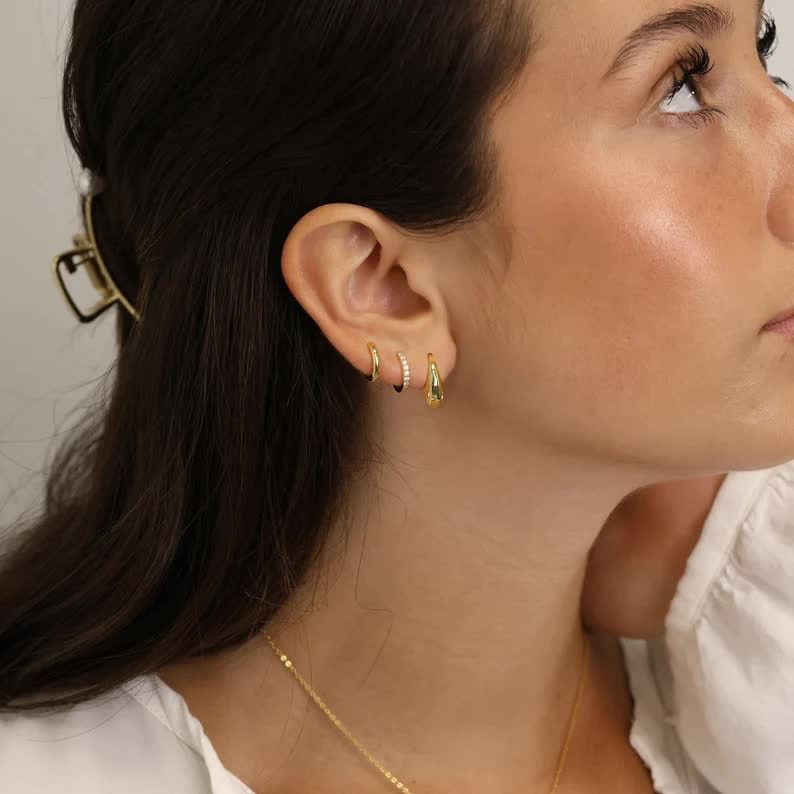 Orecchini in rame INS Fashion per donna, design di lusso Niche Light, clip in zircone con bordo arrotondato, orecchini a cerchio_voghion.com