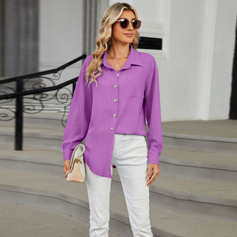 Camicia da donna casual, ampia, a maniche lunghe, con risvolto e bottoni, tinta unita_voghion.com