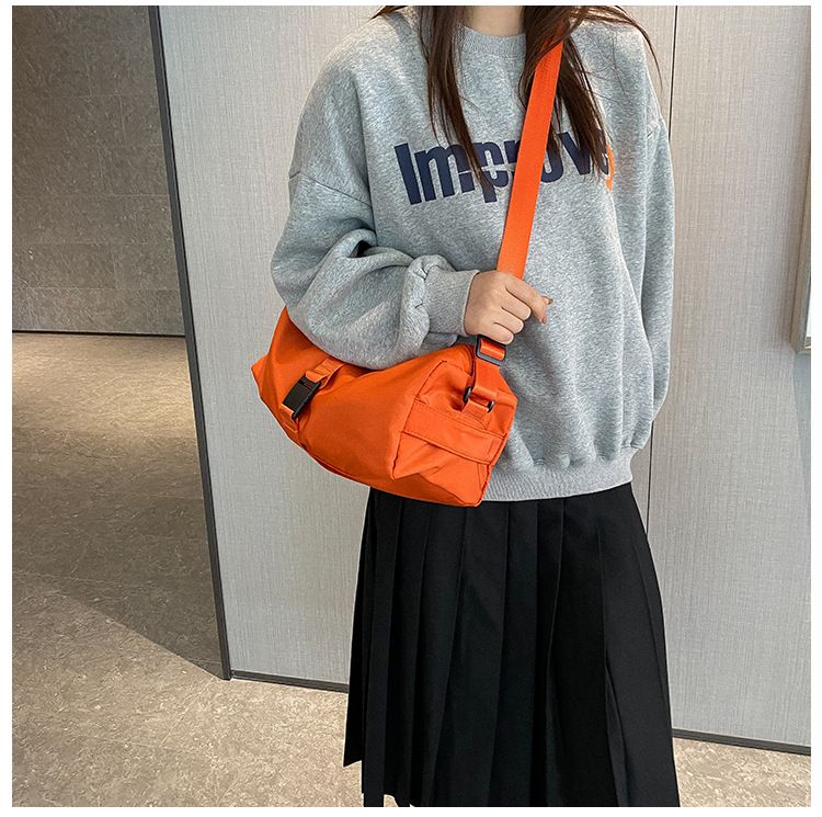 Bagage & Tassen Koerierstas Modieuze High End Fitnesstas Dames Kleine Horizontale Stijl Casual Effen Kleur Een Schouder Forenzen Toast Tas_voghion.com
