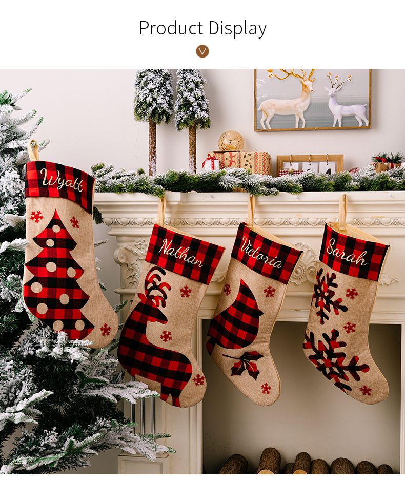 Suministros de decoración navideña Calcetines navideños a cuadros rojos y negros Calcetines navideños de lino con copos de nieve Bolsa de regalo grande_voghion.com