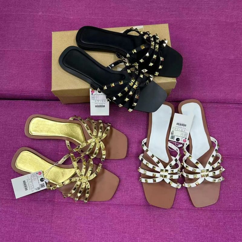 Pantofole da donna piatte borchiate alla moda e versatili_voghion.com