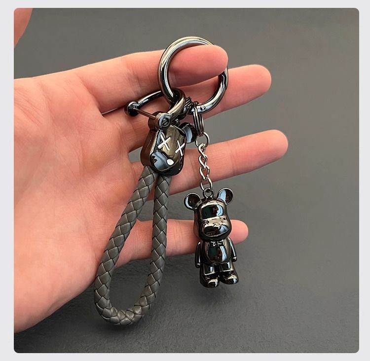 Braided Rope Auto Keychain Violent Bear Creative 3D Dräidimensional Bear Pendant Männer a Fraen Koppel Schlëssel Kette Ring_voghion.com