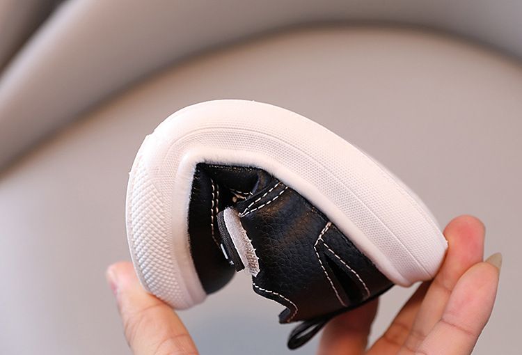 Sandali per bambini alla moda estiva 2024, scarpe da spiaggia in pelle con fori per bambini e bambine, scarpe con suola morbida_voghion.com