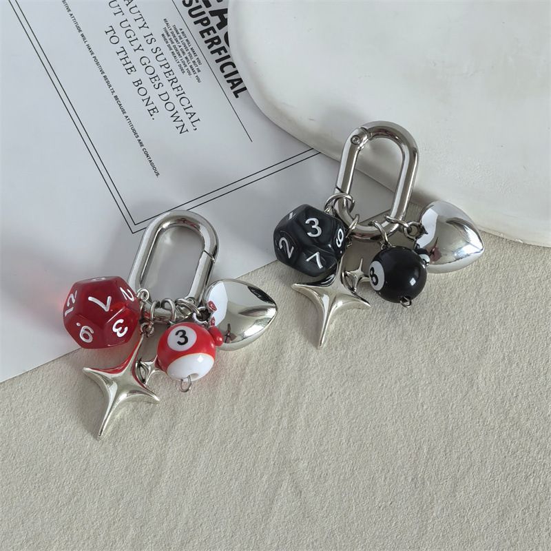 Ins Exquisite Schwarz Glück Würfel Keychain Mode Tasche Anhänger Student Rucksack Dekoration_voghion.com