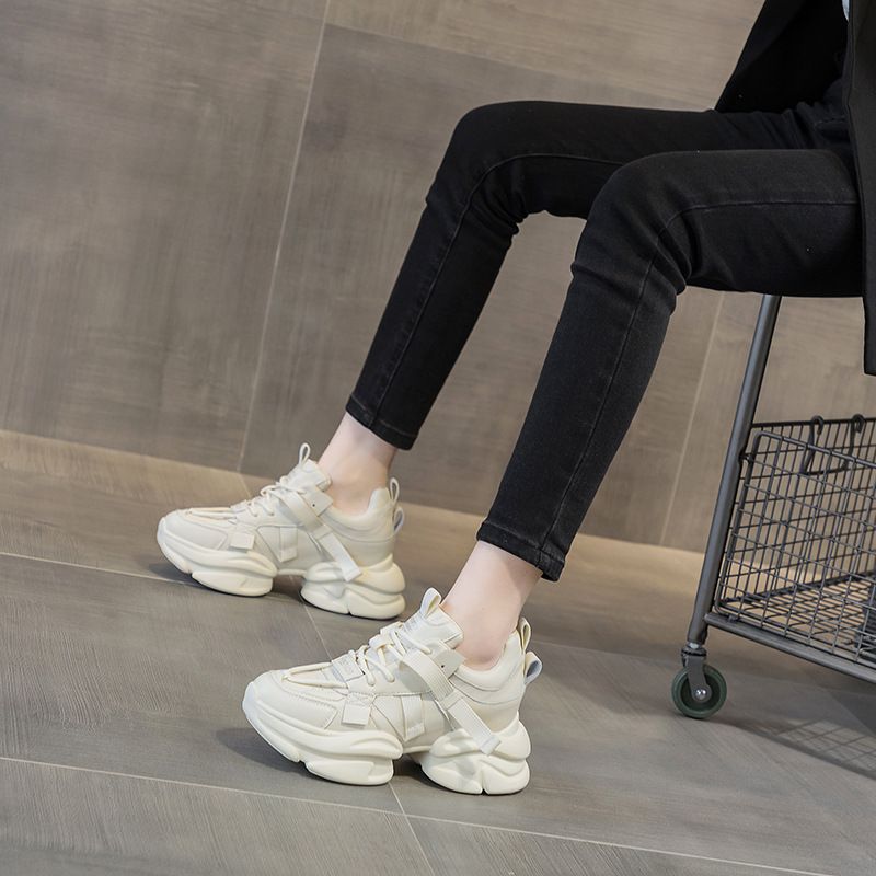 Dickbesohlte Erhöhungsschuhe Tanzschuhe Daddy-Schuhe Lederoberfläche Weiche Sohle Sport Freizeitschuhe Damen_voghion.com