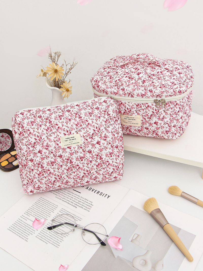Ins Style Frische und süße Blumen-Make-up-Tasche, süße Kulturtasche für Studenten mit großer Kapazität, tragbare Aufbewahrungstasche für die Hautpflege_voghion.com