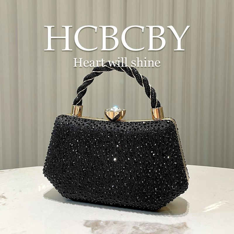 Borsa a mano da sera elegante e alla moda da donna, con pochette in strass e diamanti a doppia faccia, nera e lucida._voghion.com