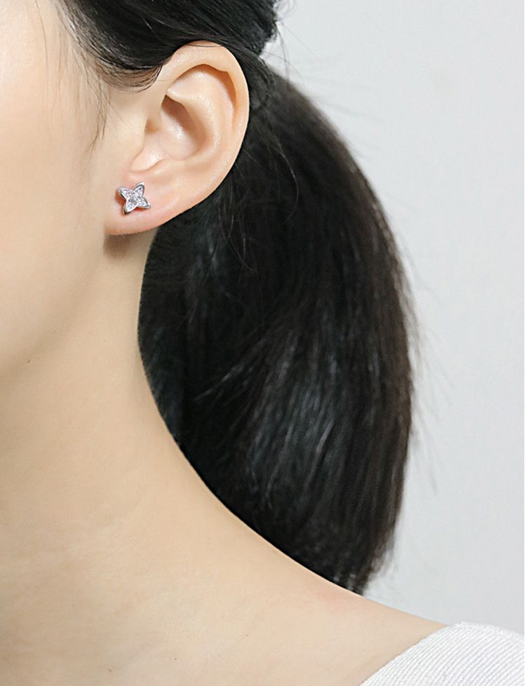 Four Leaf Clover Earrings - S925 Sterling Silver Double Layer Micro-Pavé Zircon Stud Earrings_voghion.com