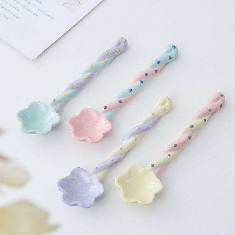Pastel Ceramic Spoon Set – Cute Twisted Handle Coffee & Tea Stirring Spoon Kawaii Aesthetic For Home Dessert Milk & Breakfast Non-Slip Tip_voghion.com