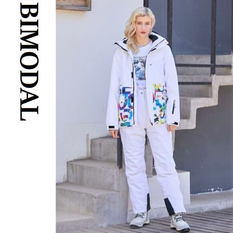 Kar Giysisi Snowboard Çifti Erkek Ve Kadın Çiftler Açık Havada Kayak Yapıyor_voghion.com