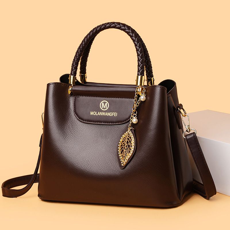 Light New Tote Bag 2025 Fashion Simple Elegant For Women Large Capacity Trendy Versatile Handbag_voghion.com
