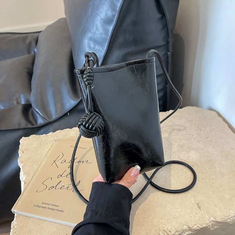 Borsa a tracolla con catena versatile, di alta qualità, in argento mini per donna, nuova tendenza estiva 2024_voghion.com