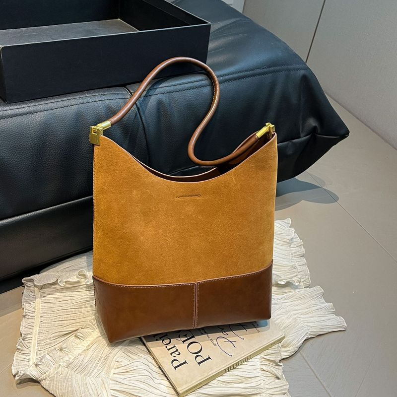 Korean Version Simple Niche Underarm Bucket For Women 2025 New Fashion Matte Commuter Shoulder Crossbody Bag_voghion.com