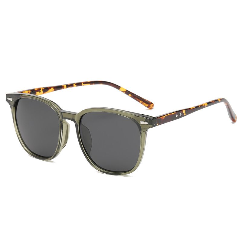 Korean version TR90 ultra light square black face display small sunglasses, popular girl trend, plain face, UV_voghion.com