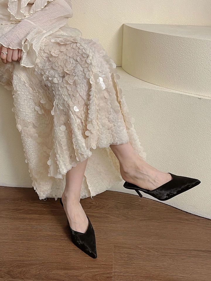 2025 Spring And Summer New Style: Slim, Pointed, Fine Heel, V-neck, Muller High Heels, Temperament Bottom, Baotou Half_voghion.com